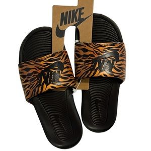 Nike size 8 animal print slides